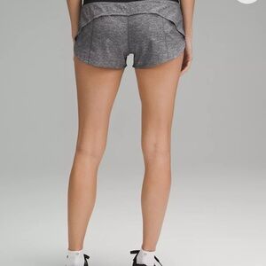 Lululemon Speed Up Low-Rise Lined Short 2.5" size 6